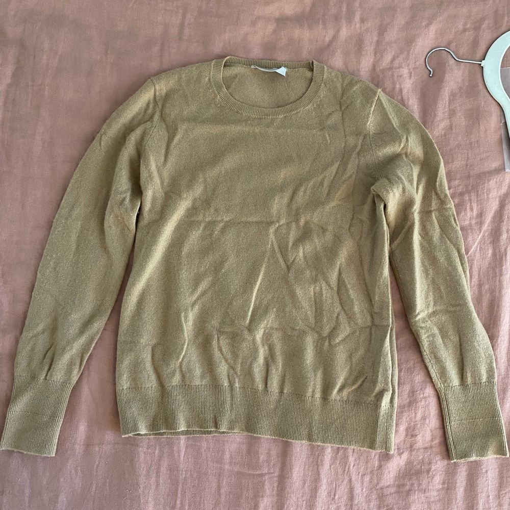 Never worn Everlane Cashmere Tan Sweater